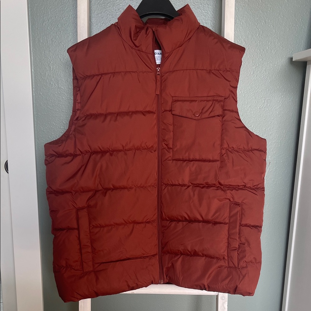Old Navy Men's Rust Puffer Vest